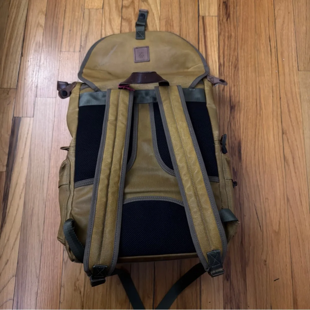 Langly Classic Olive Green Camera Backpack